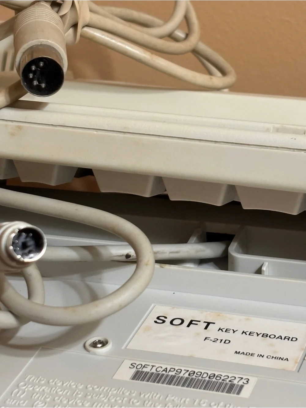Vintage Beige PC Keyboard - White / Cream Wired USB/PS2 Compatible